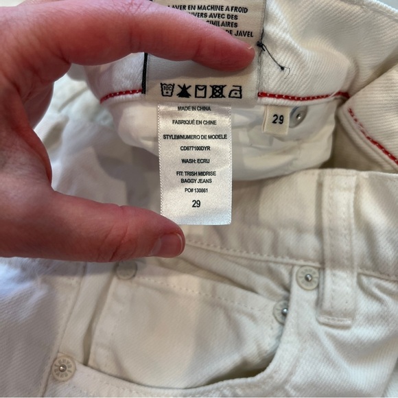 Alice + Olivia Trish Mid-Rise Baggy Jean - Picture 4 of 10